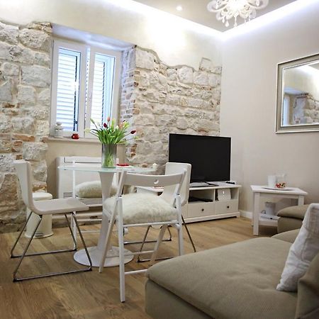 Apartment White Stone - Diocletian Palace Сплит Екстериор снимка