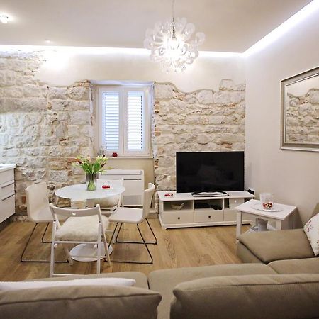 Apartment White Stone - Diocletian Palace Сплит Екстериор снимка