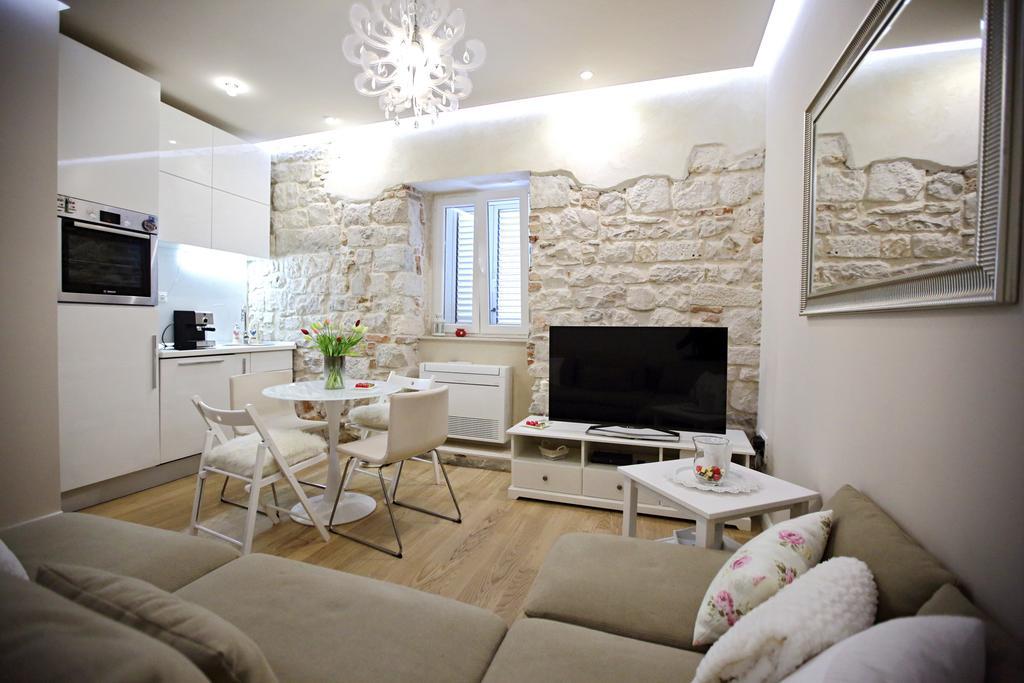 Apartment White Stone - Diocletian Palace Сплит Екстериор снимка